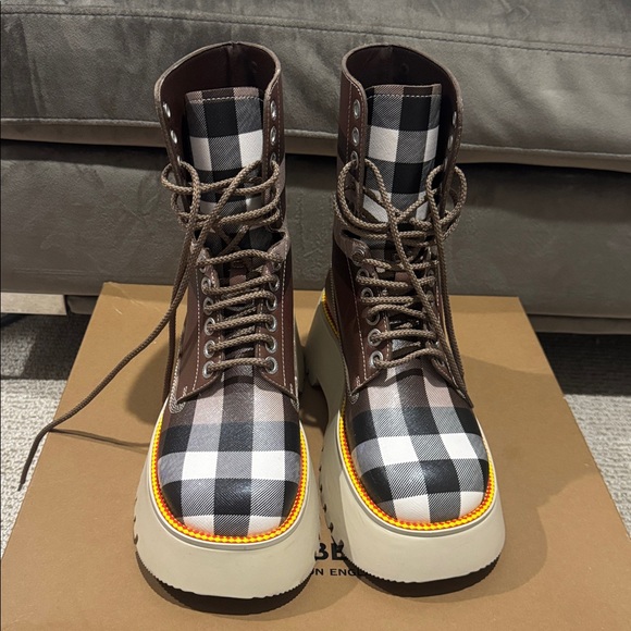 Burberry Plaid Boots Size 38 - Picture 2 of 5